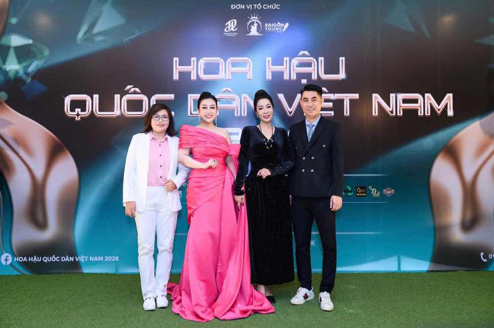1z.368.hoa-hau-quoc-dan-viet-nam-2026-truyen-thong-spotlight-viet-nam-2.jpg