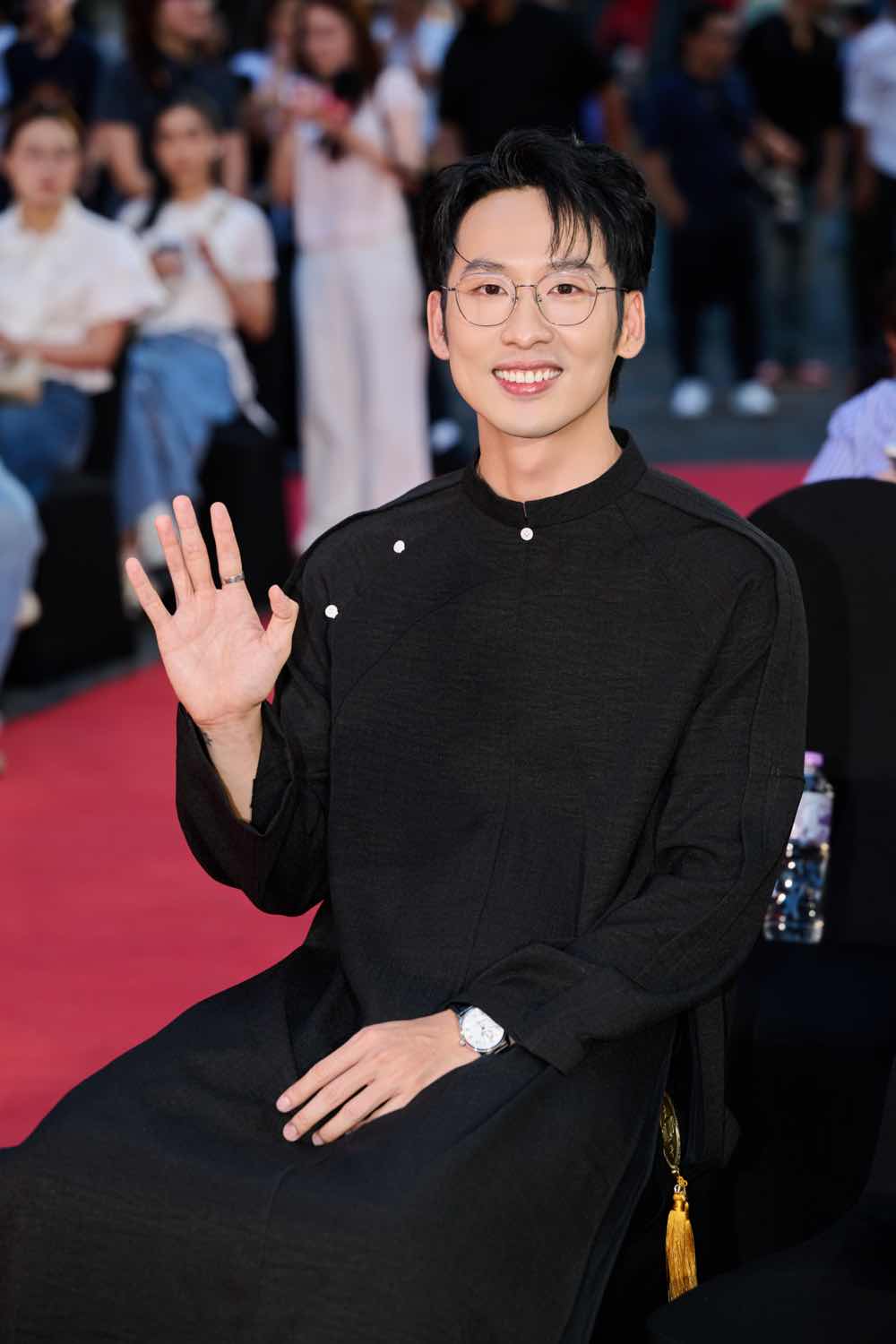 1z.539.Dien vien Tuan Tran