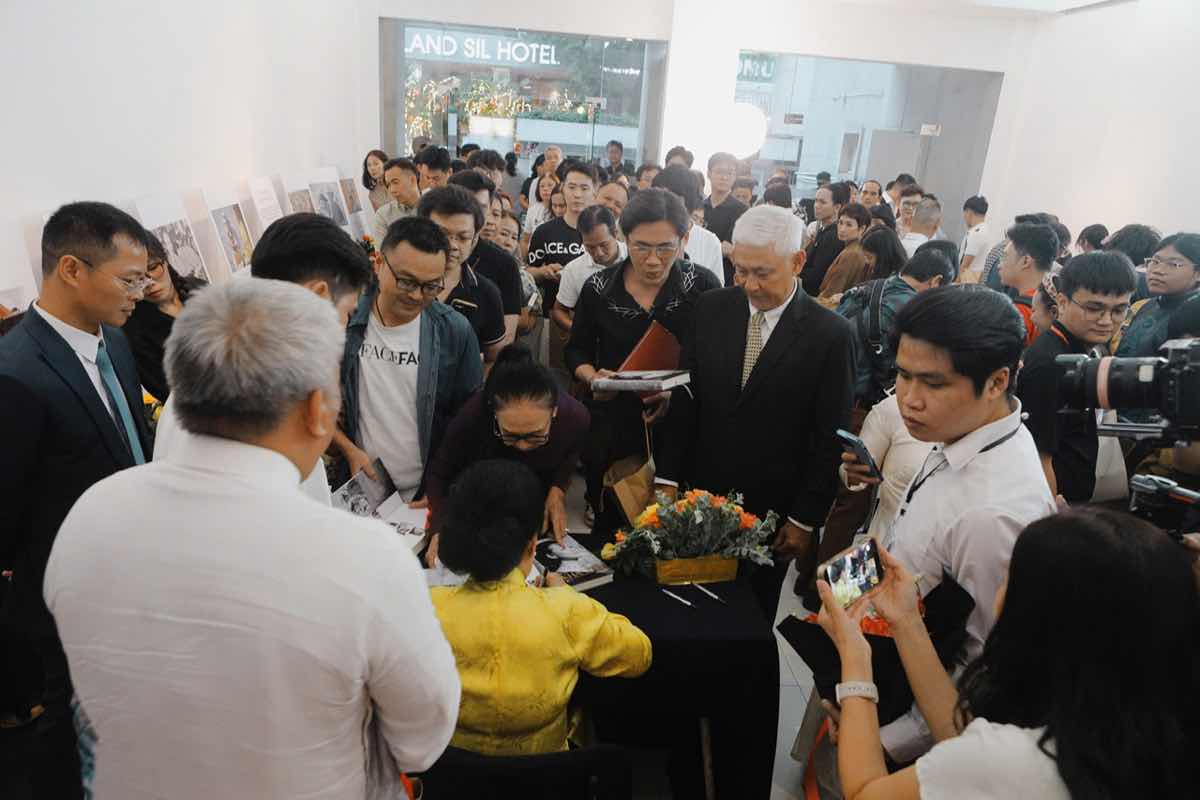 1z.900.ca-si-khanh-ly-hat-cung-nguon-coi-123