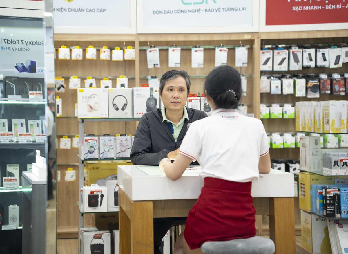 1z.940.samsung-galaxy-s20-di-dong-viet-truyen-thong-spotlight-vietnam-4