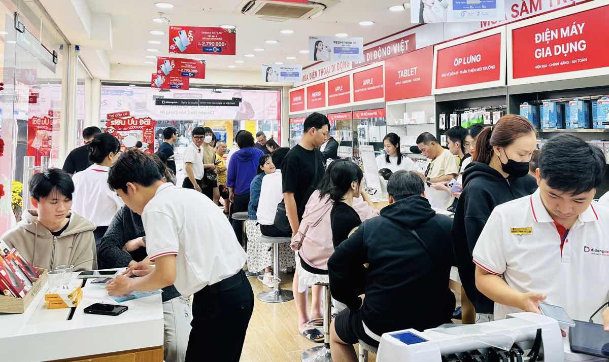 1z.940.samsung-galaxy-s20-di-dong-viet-truyen-thong-spotlight-vietnam-6