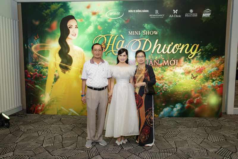 1z.947.ca-si-ha-phuong-liveshow-12