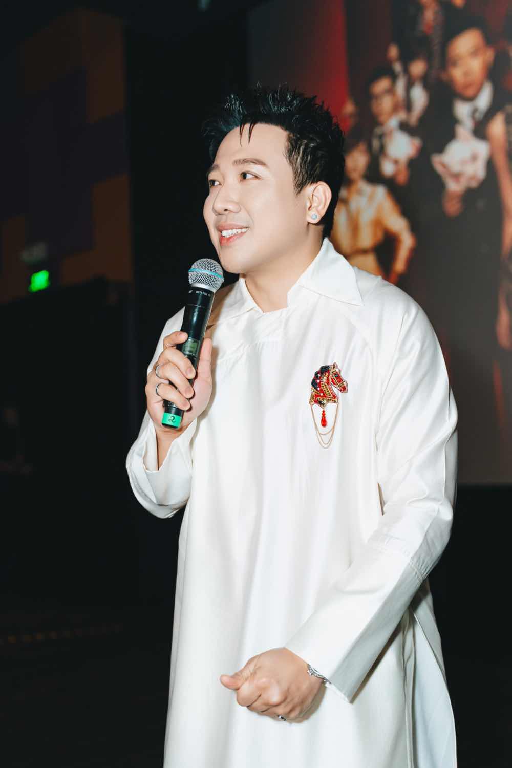 1z.963.phim-tet-tho-oi-tran-thanh-truyen-thong-spotlight-vietnam-15