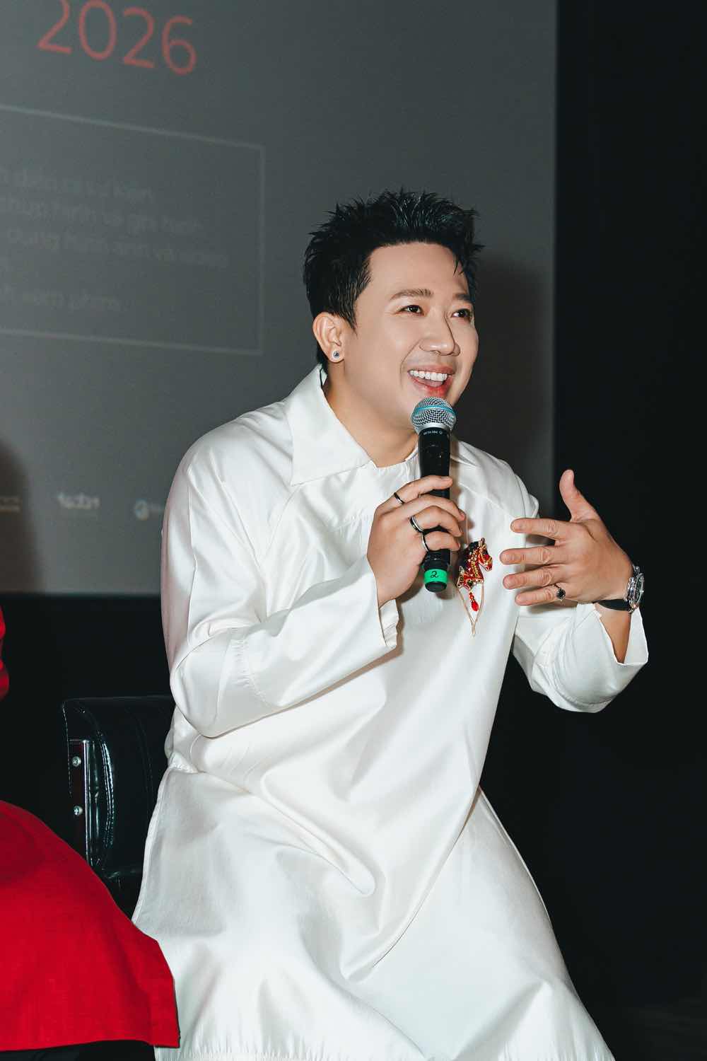 1z.963.phim-tet-tho-oi-tran-thanh-truyen-thong-spotlight-vietnam-32