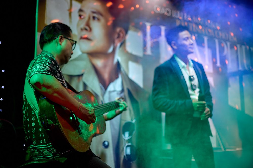 688.ca-si-hoai-phu-spotlight-vietnam8