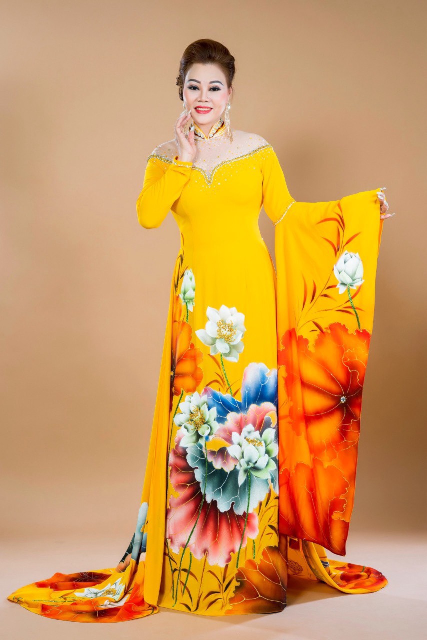 879.hoa-hau-ao-dai-quy-ba-viet-nam-20241