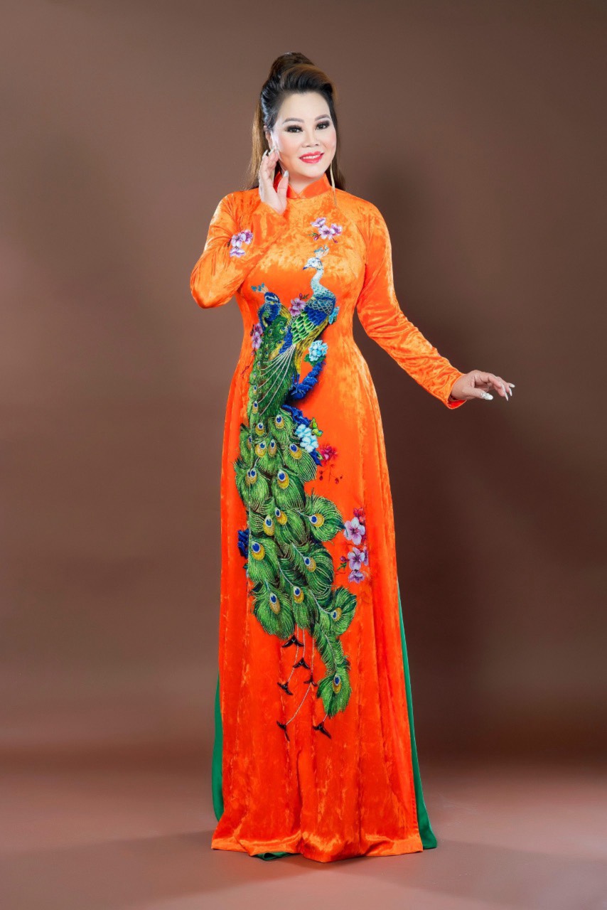 879.hoa-hau-ao-dai-quy-ba-viet-nam-20248