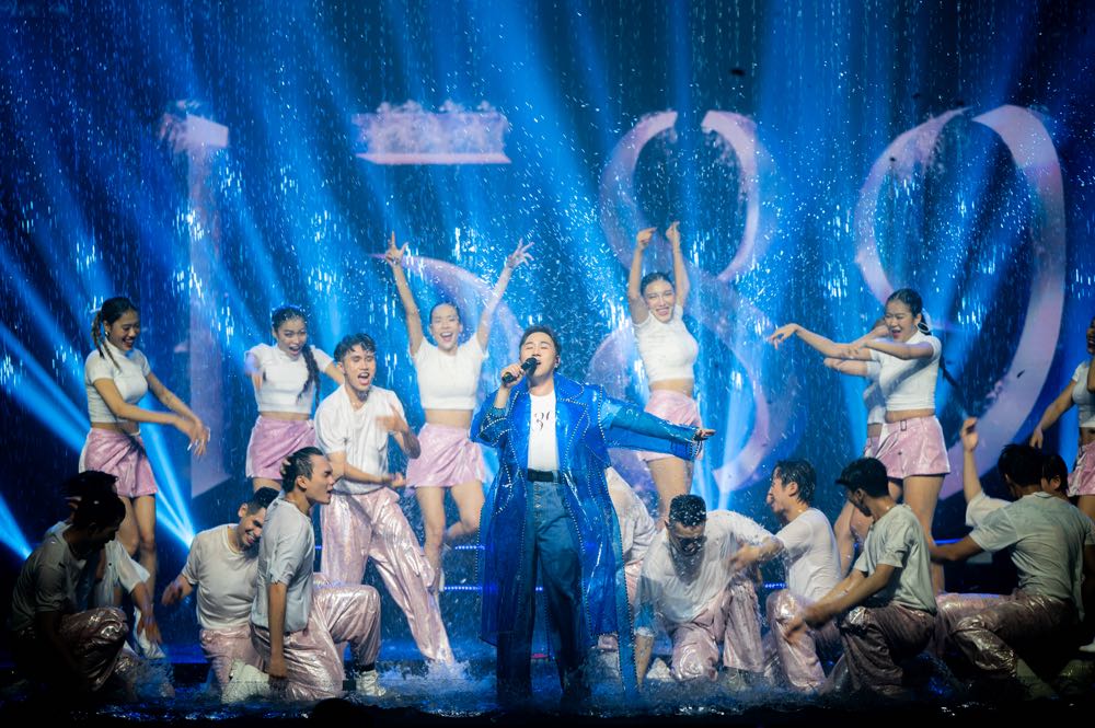 958.trung-quan-idol-concert10