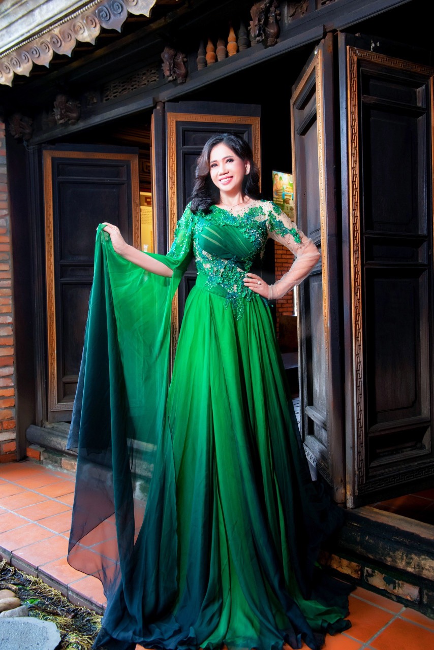 966.mrs-nhung-nguyen1