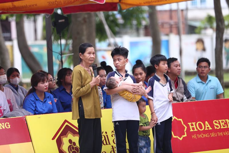 980.a-hau-le-hang0