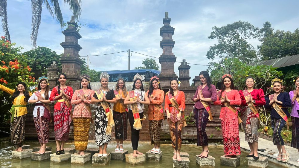 903.anh-tap-the-ho-truc-quynh-mrs-asia-pacific2