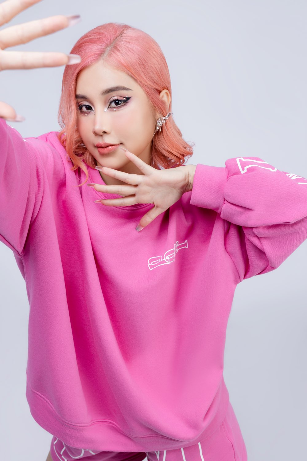 47.uki-uyen1