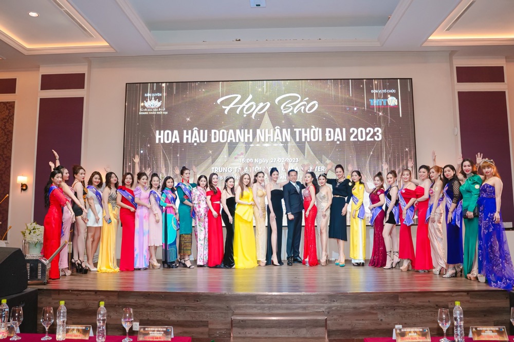 Hoa-hau-doanh-nhan-thoi-dai-20232