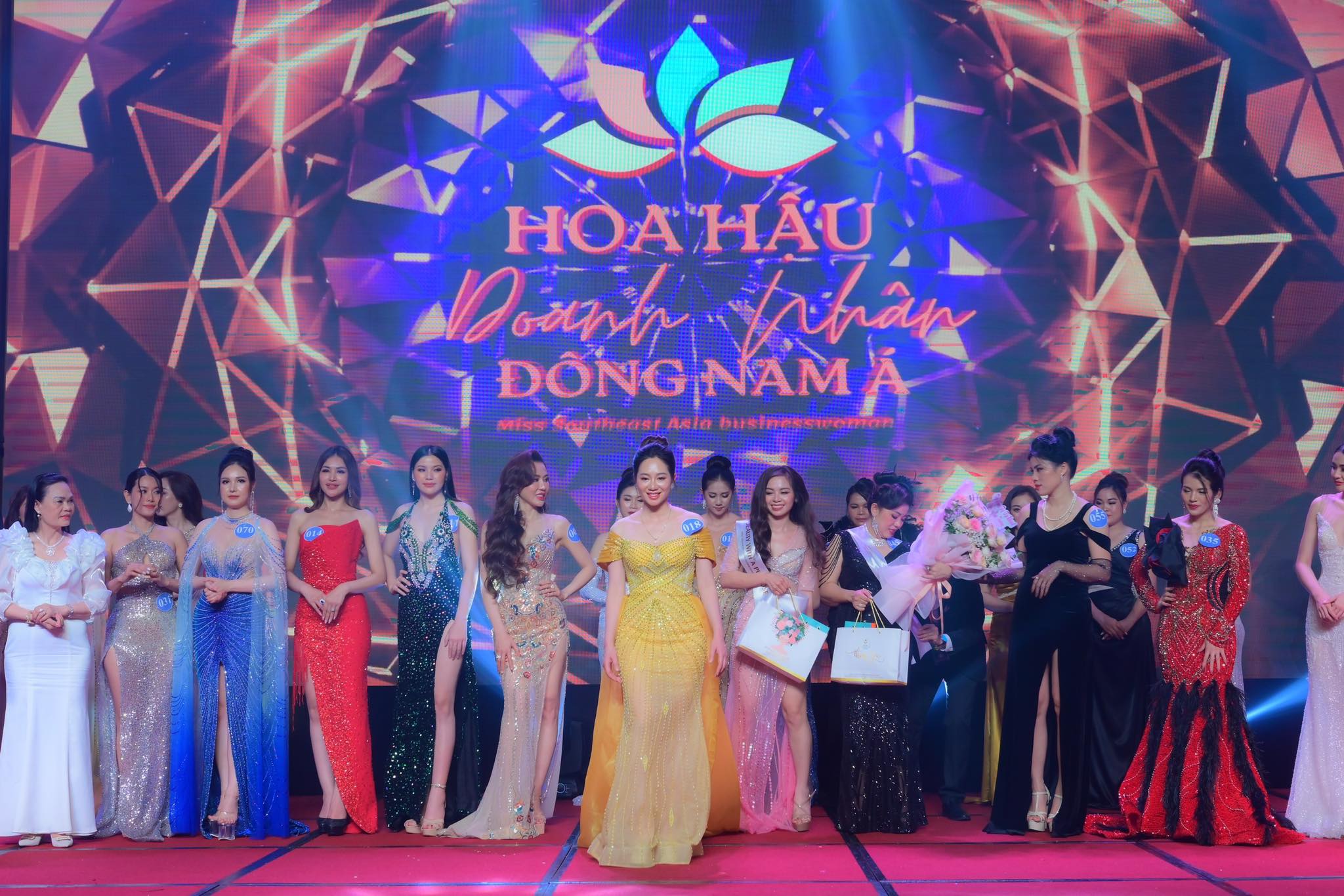 81.Nusee-nguyen-thi-hong-nhung0