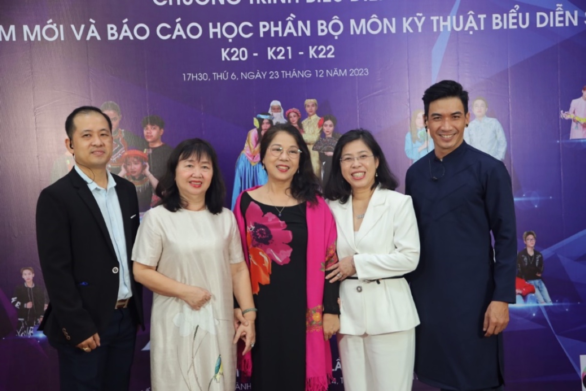 3.i.Co-anh-tuyet5