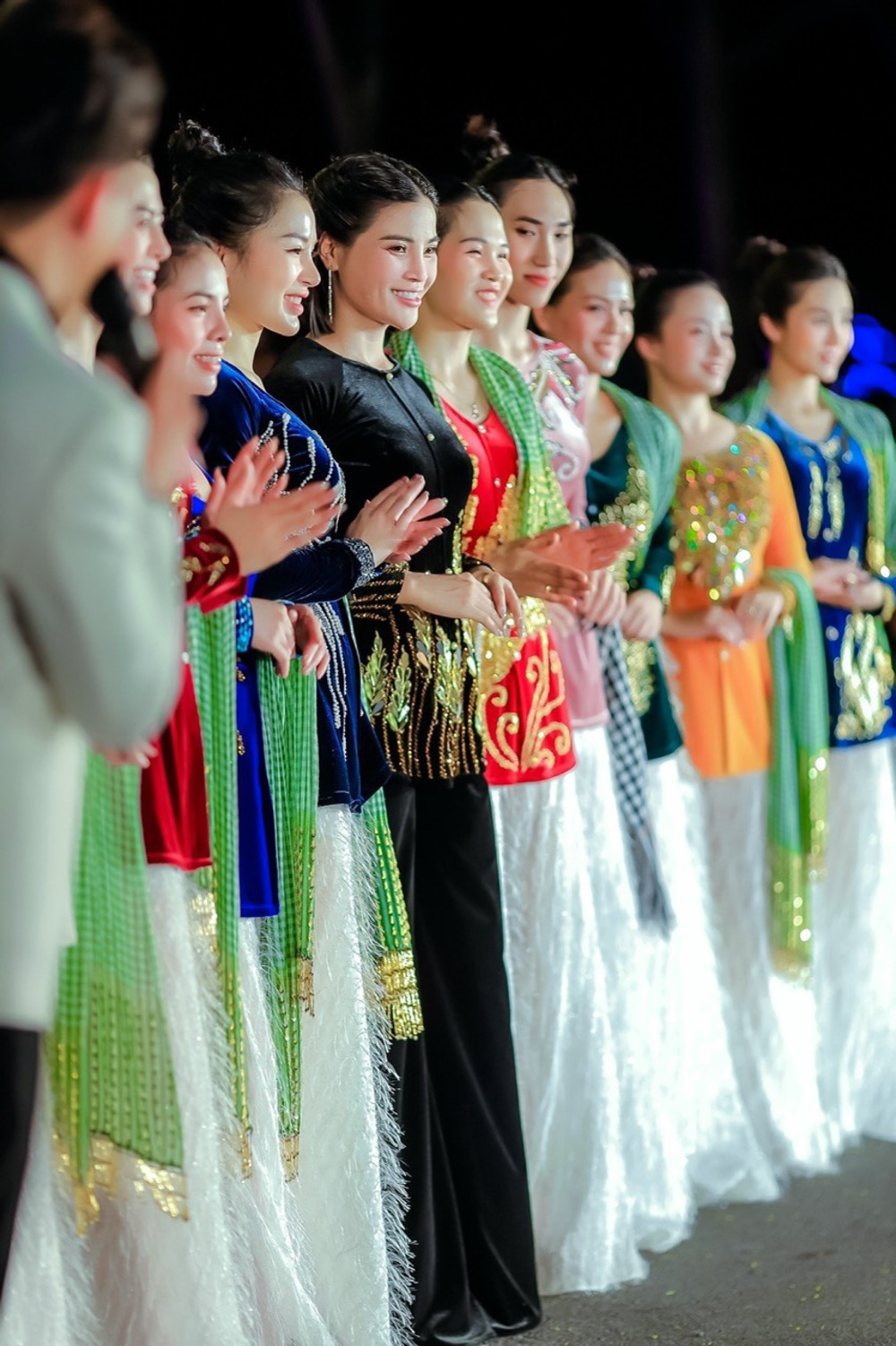 43.a-hau-ha-linh7