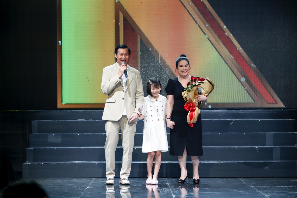56.ĐAO DIEN - NSUT VU THANH VINH   CON GAI THIEN KIM   BA TRAN THUY THUY NGA