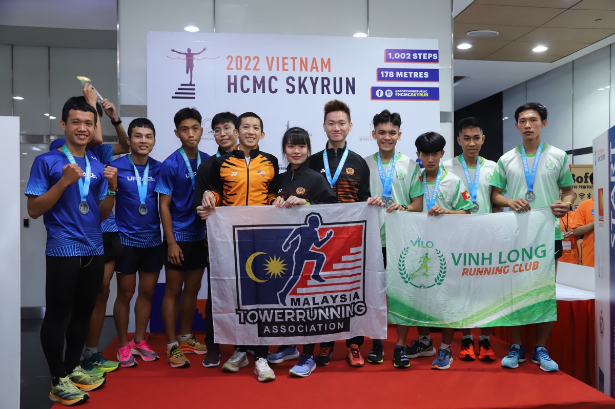 2 đoi nhanh nhat hang muc Team challenge