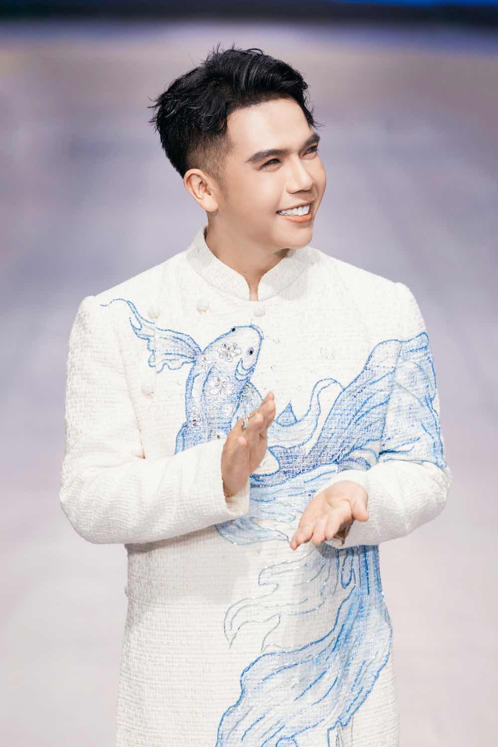 1z.180.truyen-thong-spotlight-vietnam-thuy-anh-dang-trong-minh-chau- 180
