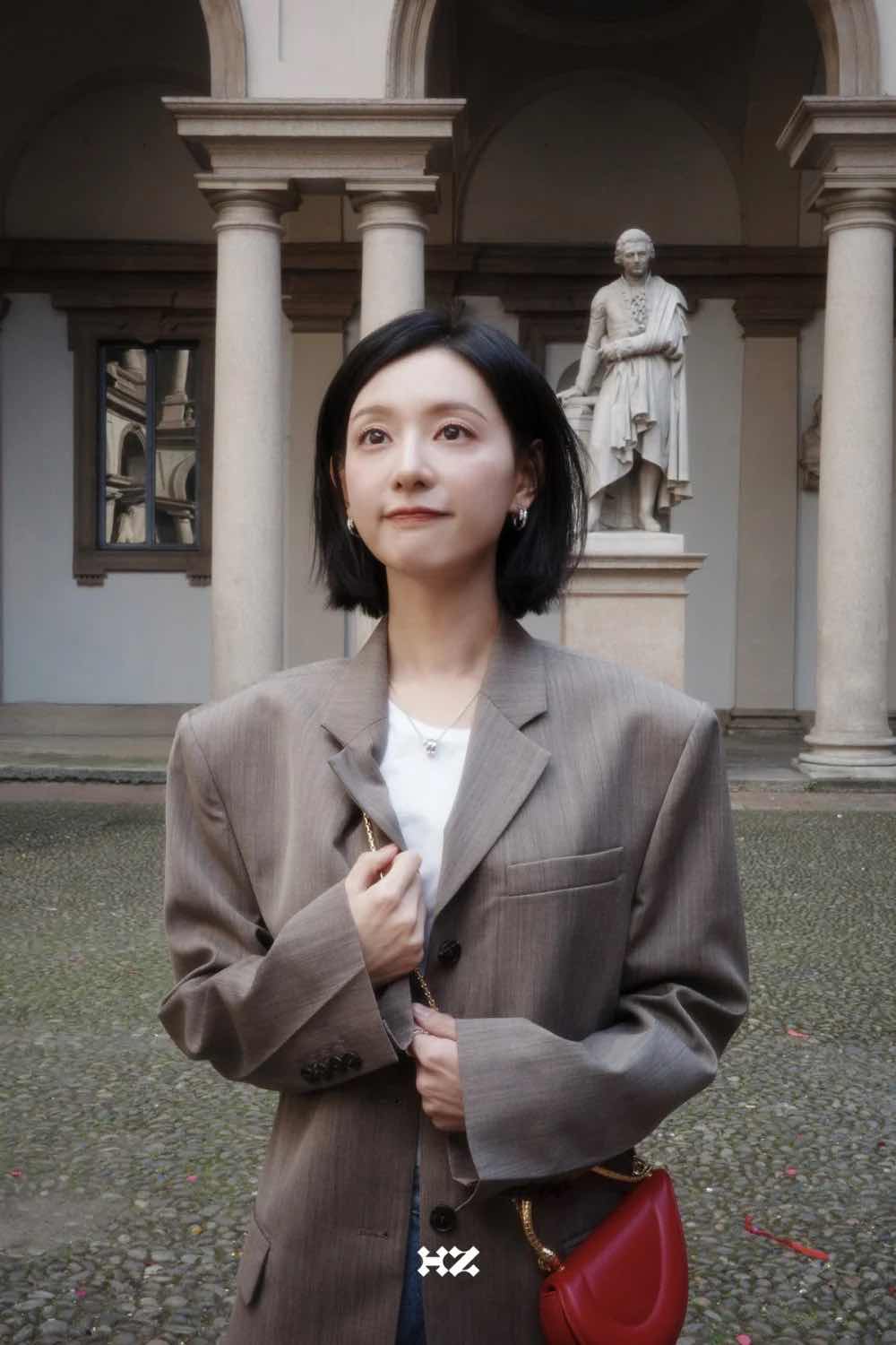 1z.240.kim-ji-won-2.jpeg