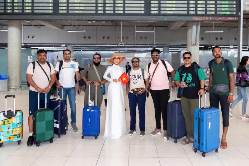 1z.257.van-pham-mrs-tourism-queen-international-2026-truyen-thong-spotlight-vietnam-4