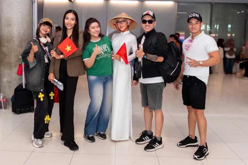 1z.257.van-pham-mrs-tourism-queen-international-2026-truyen-thong-spotlight-vietnam-8