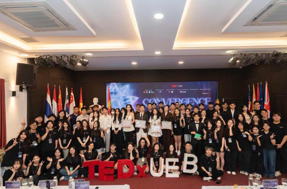 1z.263.TEDxUEB2026-truyen-thong-spotlight-viet-nam-7