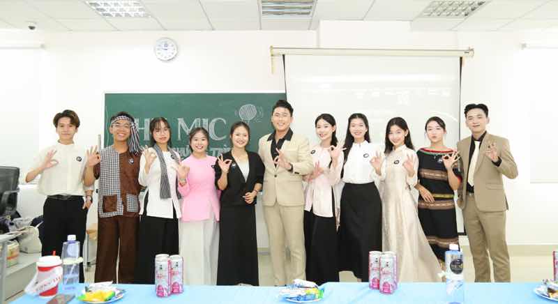 1z.848.quy-qun-the-mic-2024-4