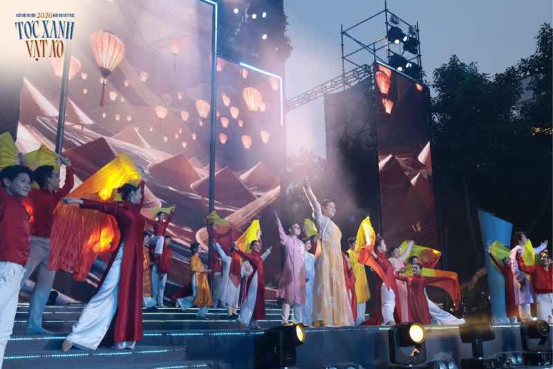 1z.858.toc-xanh-vat-ao-2026-truyen-thong-spotlight-vietnam-54