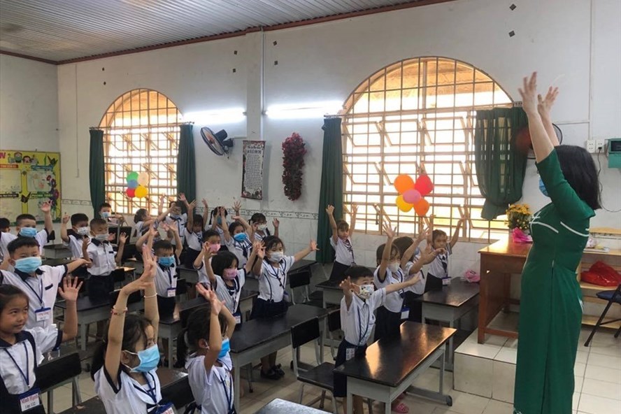Hinh-Khai-Giang-12-N