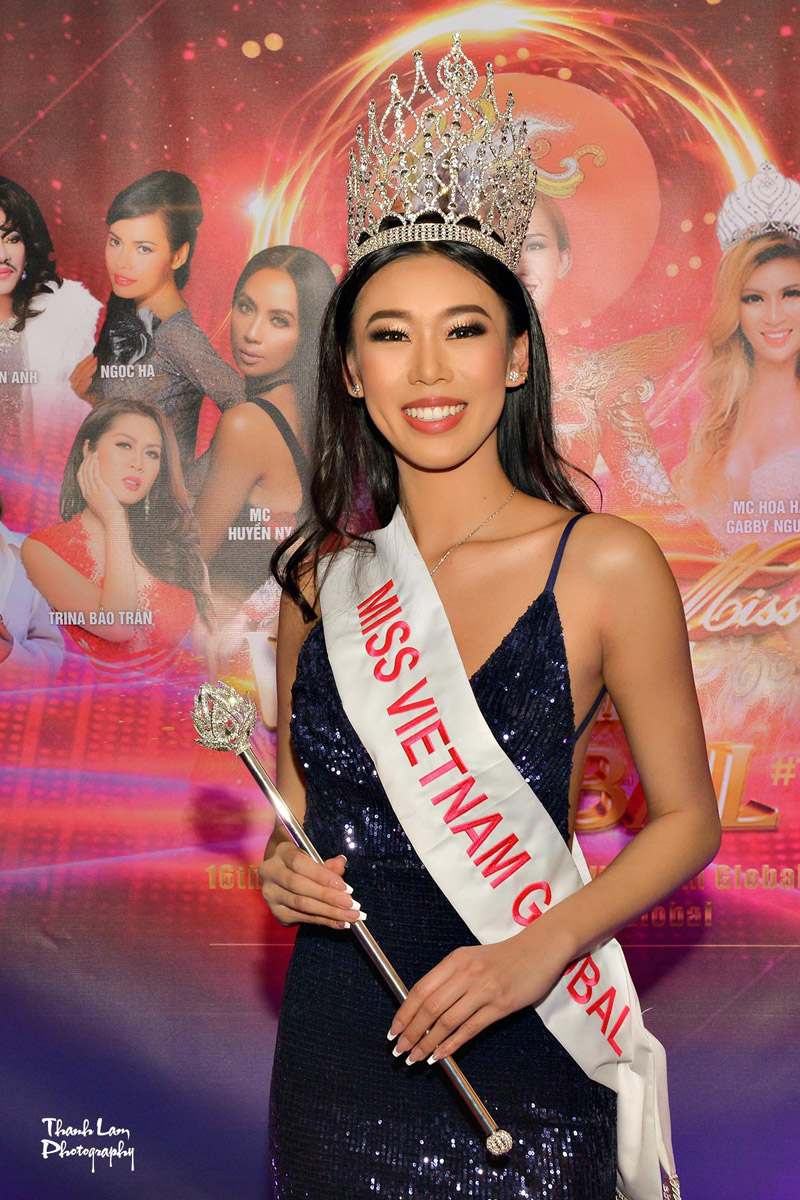 Hoa hậu Việt Nam toàn cẩu AMANDA NGUYEN