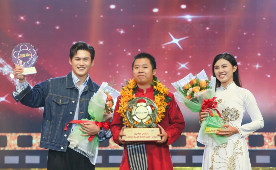 Guong-Mat-Dien-Anh-01