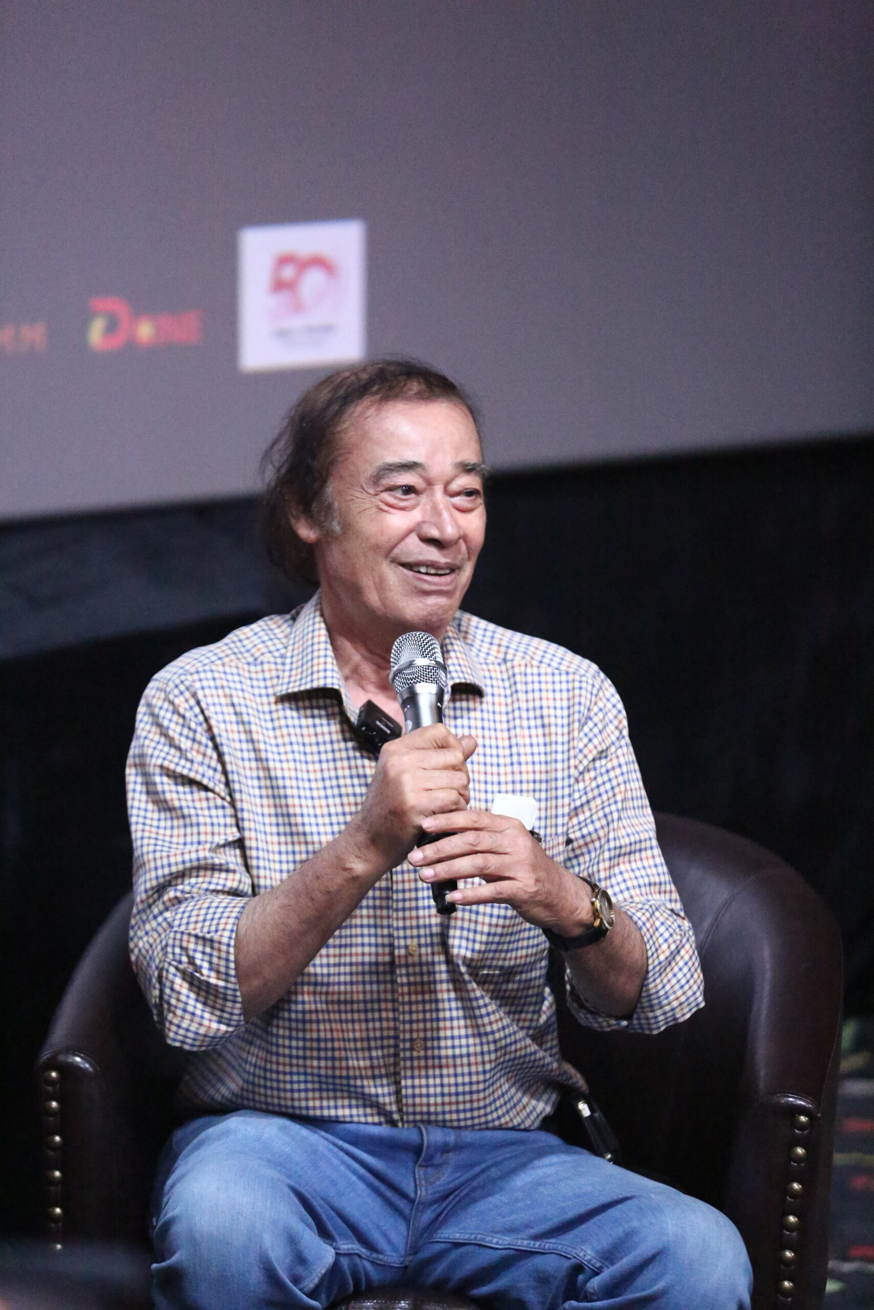 giao-luu-phim-long-thanh-cam-gia-ca-cung-nha-tho-nhat-chieu-va-nsnd-dao-dien-dao-ba-son-1