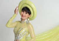 NSƯT Cải lương T&acirc;m T&acirc;m đằm thắm, mộc mạc trong BST &ldquo;&Aacute;o d&agrave;i của NTK Việt H&ugrave;ng
