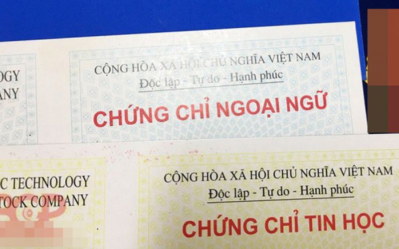 Bộ Nội vụ đề xuất bỏ hàng loạt chứng chỉ bồi dưỡng với công chức, viên chức