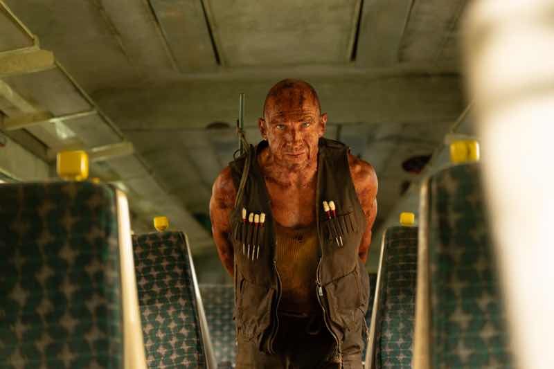 ALPHA ZOMBIE TRỞ LẠI TRONG PHI&Ecirc;N BẢN "CON NGƯỜI" HƠN TRONG 28 NĂM SAU: NG&Ocirc;I ĐỀN TỬ THẦN