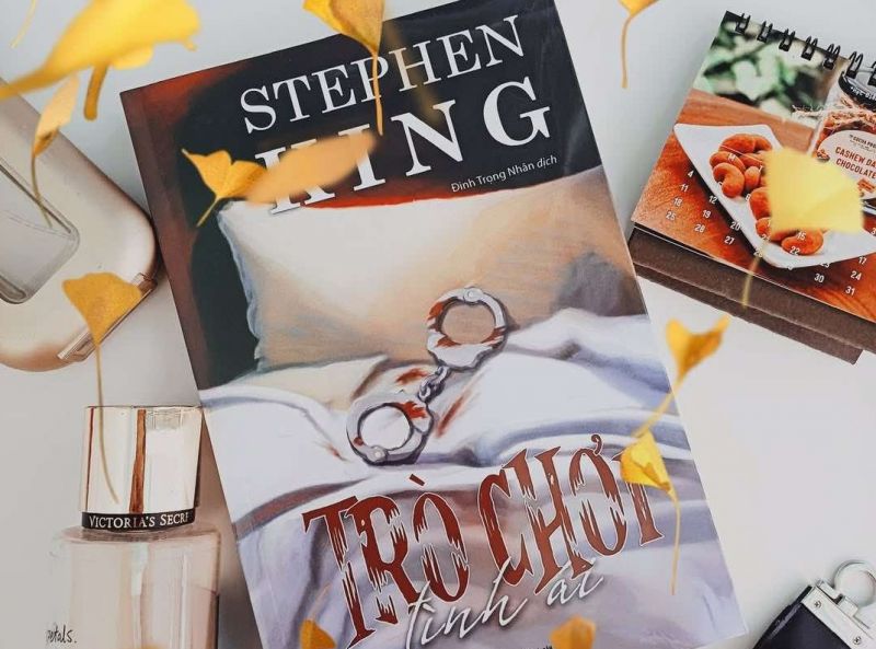 Review s&aacute;ch: Tr&ograve; chơi t&igrave;nh &aacute;i - T&aacute;c giả Stephen King