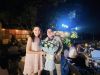 Đạo diễn Galvin Trương mang sắc hoa cẩm t&uacute; cầu tặng ph&aacute;i đẹp Nh&acirc;n ng&agrave;y Phụ nữ Việt Nam 20/10