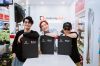 D&agrave;n nghệ sĩ &ldquo;Anh trai vượt ng&agrave;n ch&ocirc;ng gai&rdquo; đi sắm iPhone 16 Pro Max