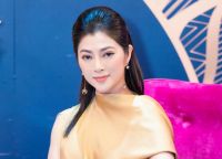 Thanh Tr&uacute;c khao kh&aacute;t c&oacute; con, tuy&ecirc;n bố c&ograve;n độc th&acirc;n