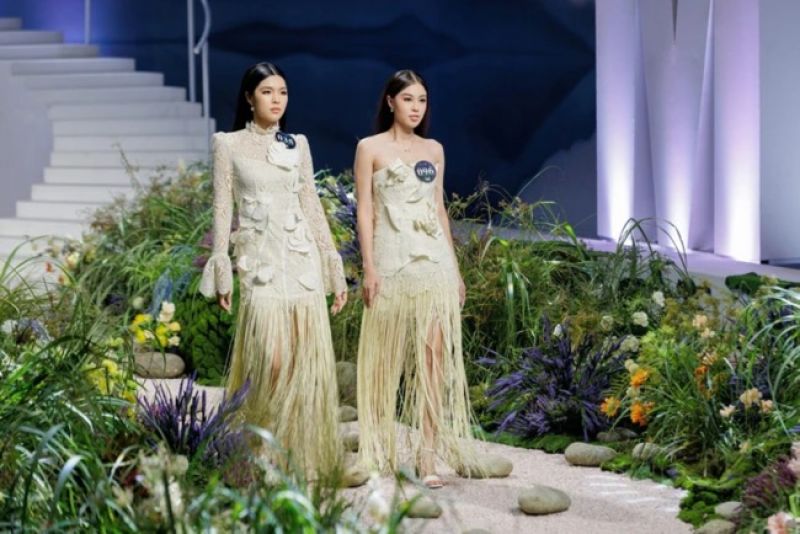 Thí sinh Miss Earth Việt Nam "lột xác" trên sàn catwalk trong trang phục của NTK Đỗ Mạnh Cường