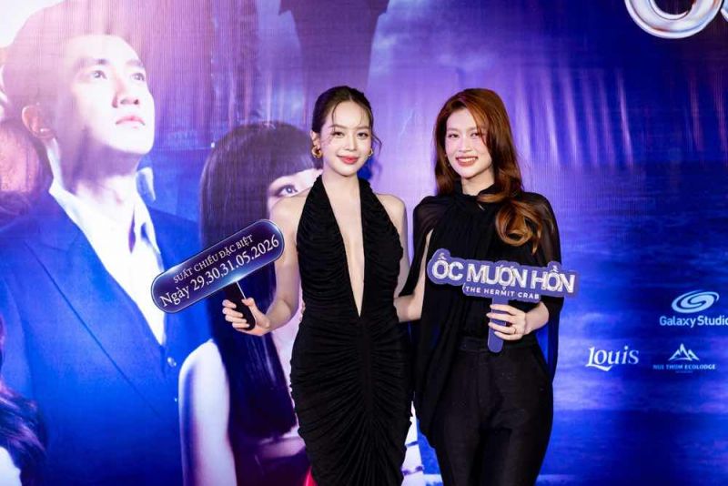 Thảm đỏ &lsquo;Ốc mượn hồn&rsquo; b&ugrave;ng nổ: Nửa showbiz Việt đổ bộ, mưa cũng kh&ocirc;ng hạ nhiệt!