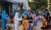 Vụ "gạt tay tr&uacute;ng mặt"nh&acirc;n vi&ecirc;n y tế: Ph&oacute; ch&aacute;nh văn ph&ograve;ng Đo&agrave;n ĐBQH Đ&agrave; Nẵng nhận sai