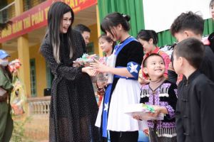 Phúc Anh tiếp tục dự án “54 Dân Tộc Việt Nam” tại Lào Cao, Tuyên Quang, Thanh Hòa