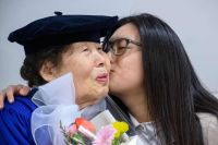 Tốt nghiệp ở tuổi 85, h&agrave;nh tr&igrave;nh chưa bao giờ muộn của Kim Jeong ja