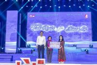 Show &ldquo;T&igrave;nh người giữa b&atilde;o lũ&rdquo; quy&ecirc;n g&oacute;p được gần 900 triệu gi&uacute;p đồng b&agrave;o miền Trung vượt kh&oacute;