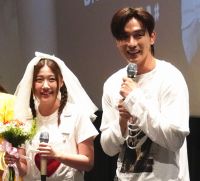 Uyển Ân bất ngờ được bạn diễn Thuận Nguyễn “cầu hôn” ngay tại rạp phim