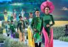 Lần đầu ti&ecirc;n, 90 nghệ sỹ danh tiếng Việt diện &Aacute;o d&agrave;i Việt H&ugrave;ng Catwalk tr&ecirc;n s&acirc;n khấu Lễ hội &Aacute;o d&agrave;i