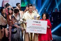 MẠC TRUNG KI&Ecirc;N L&Ecirc;N NG&Ocirc;I QU&Aacute;N QU&Acirc;N, THANH HẰNG BẬT KH&Oacute;C CHIA SẺ CHIẾN THẮNG VỚI HỌC TR&Ograve; TR&Ecirc;N S&Acirc;N KHẤU CHUNG KẾT THE FACE VIETNAM 2018