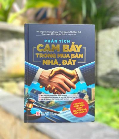 Ra mắt sách “Phân tích cạm bẫy trong mua bán nhà, đất”: Lời cảnh báo thực tế từ các chuyên gia bất động sản và nhà quản lý